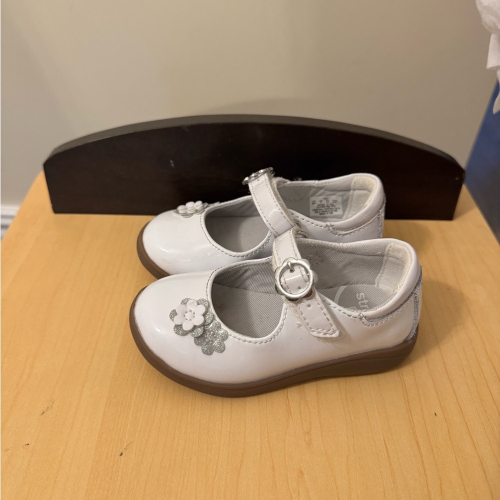 Stride Rite White and Silver Kids Dress Shoes